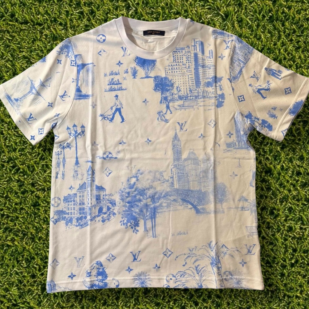 Louis Vuitton Toile de Jouy Blue Monogram Graphic T-Shirt White Tee Size Medium